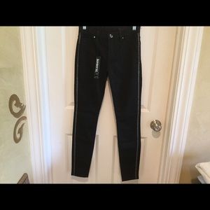 BLANKNYC Jeans Black w/Black Rhinestones Size 27